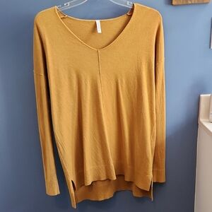 Women's Mustard Sweater - Crew Neck